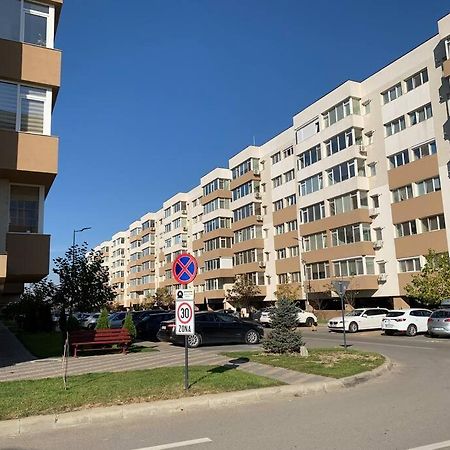 Lovely Bacau 1 Bedroom Apartment Exterior photo